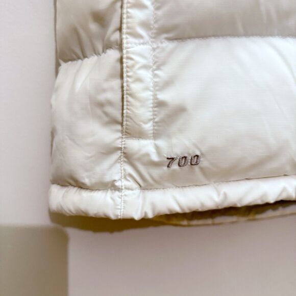 THE NORTH FACE NUPTSE 700 GOOSE DOWN QUILT PUFFER WHITE VEST JACKET Medium - Picture 2 of 10